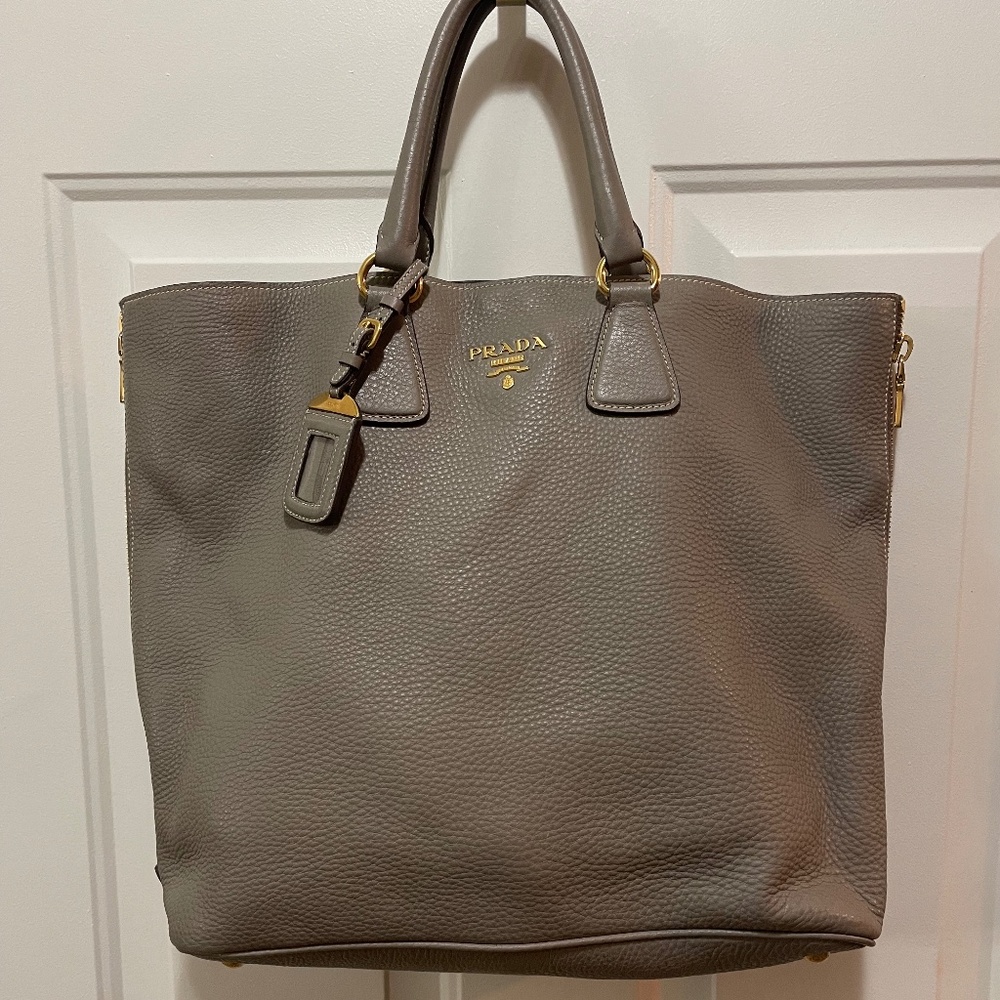 Prada Vitello Daino Leather Tote (Pre Loved)